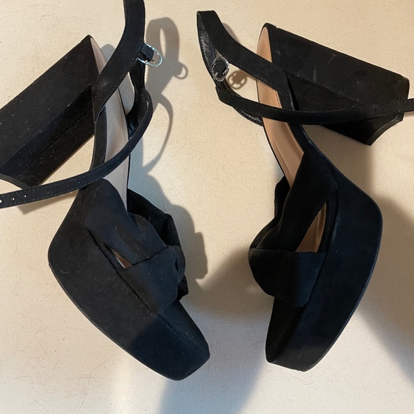 Black Suede Peep Toe Ankle Strap Platform Pumps - Size 9.5 - Picture 5 of 14